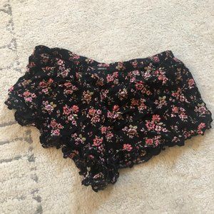 Black floral super stretchy shorts
